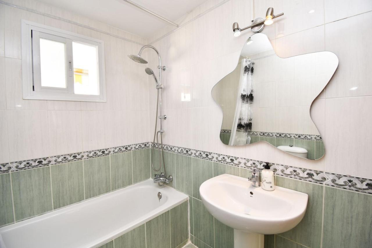 Apartamento De La Croix Apartman Fuengirola Kültér fotó
